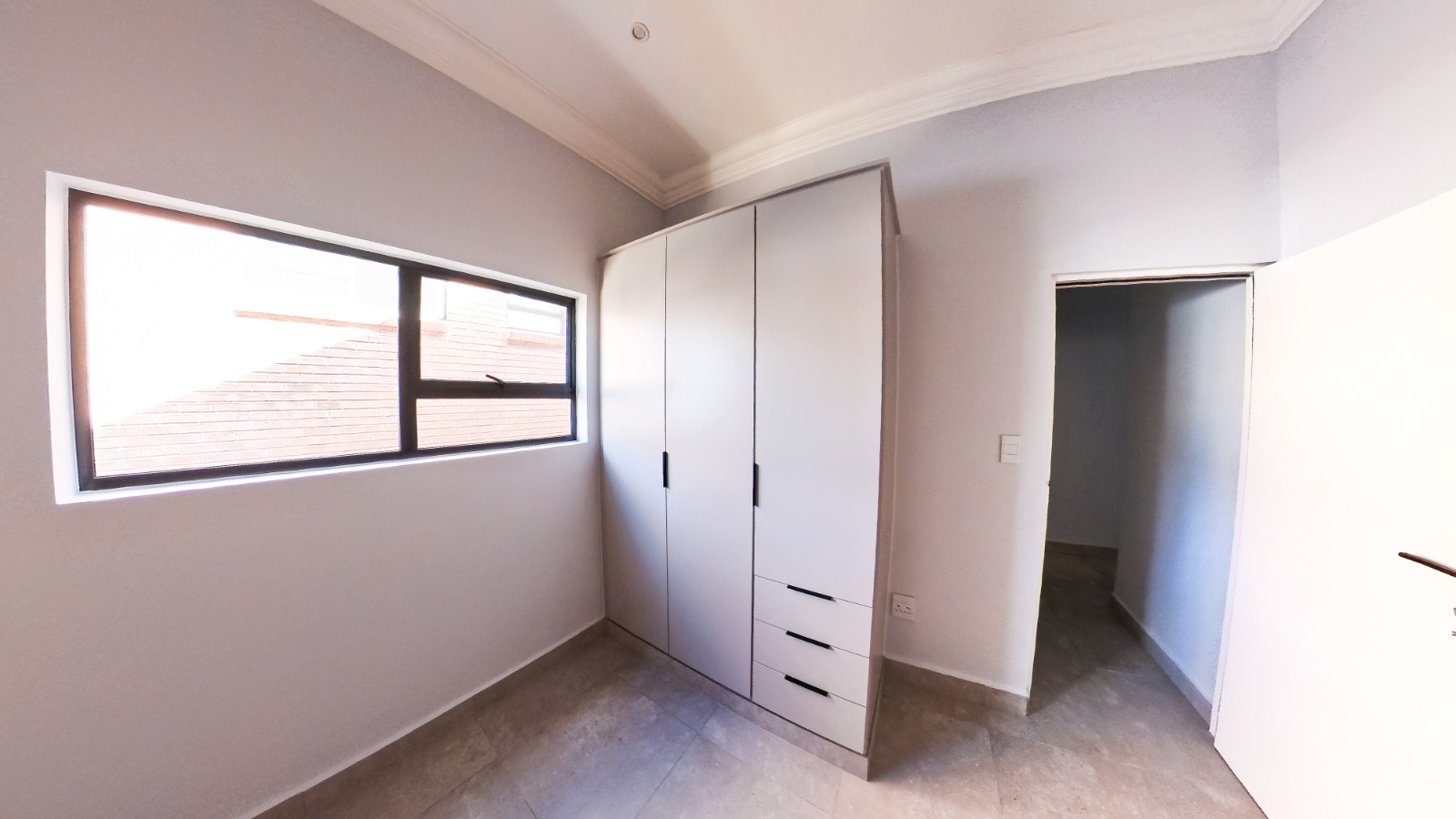 Makarios Gallery Image 1