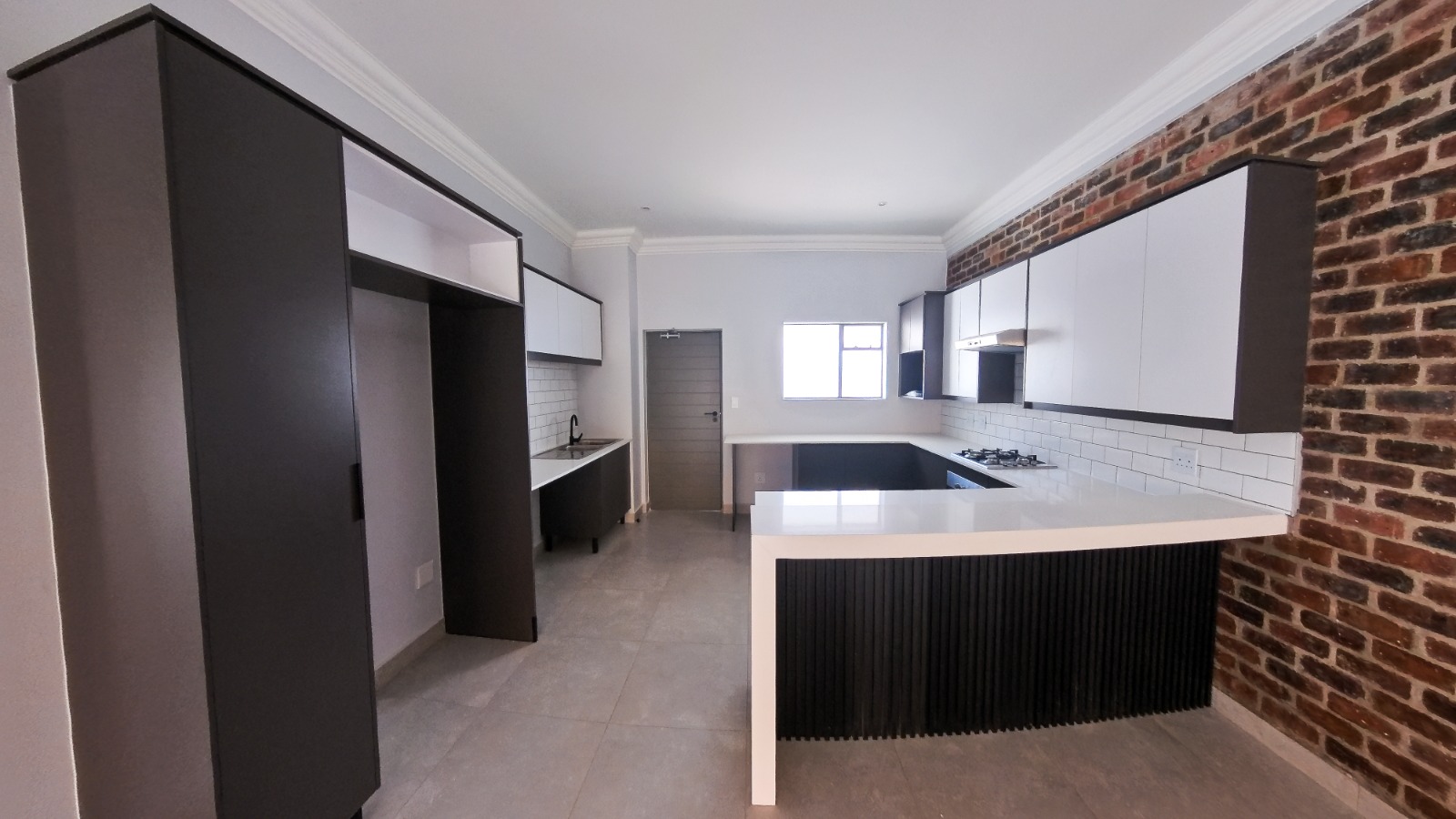Makarios Gallery Image 8